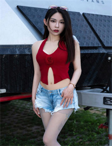 《男生的坤坤放在女生的坤坤里的视频-含紧一点H边做边走女女视频》