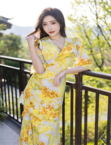 《18禁美女裸体吃奶网站视频-快播色中色》